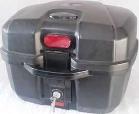 STLUN Universal Motorbike Storage Box/Top Box In great condition with keys