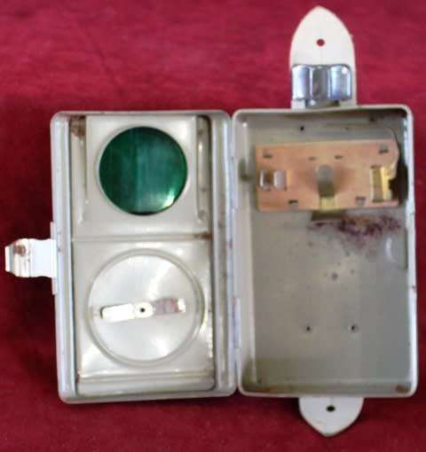Vintage Army flash light  11 x 6.5 x 3.5 cm