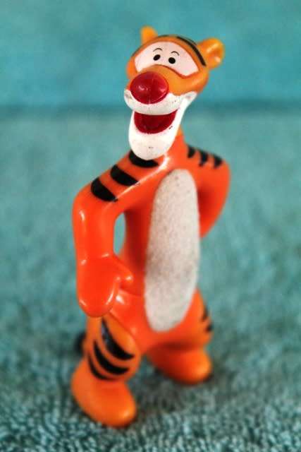 McDonalds - Tigger - Winnie the phoo - 2012 - 8 cm