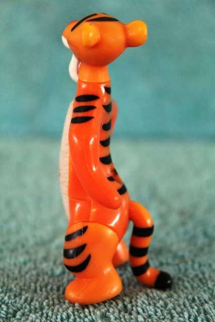 McDonalds - Tigger - Winnie the phoo - 2012 - 8 cm