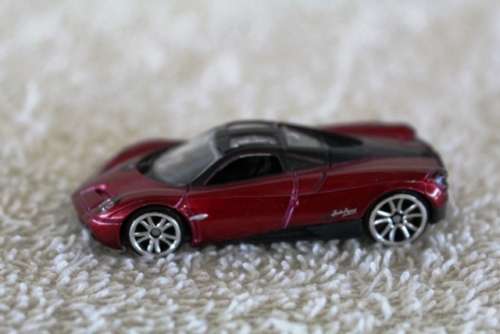 Motormax - Pagani huayra - scale 1:64