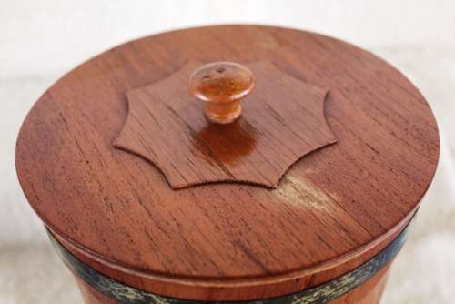 Vintage Ice Bucket - Made out of wood and Plastic on the inside - 16 x 16 x 19.5 cm