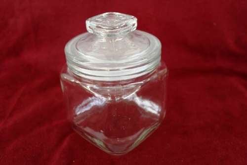Square Glass Jar with lid - 13 x 10 cm