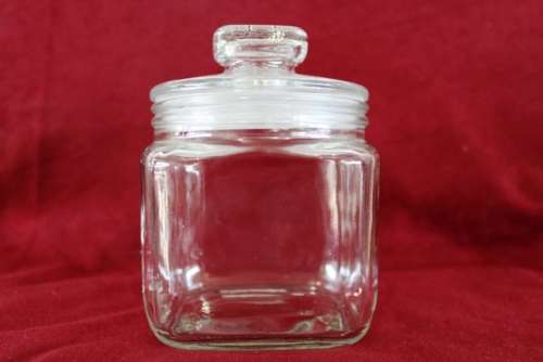 Square Glass Jar with lid - 13 x 10 cm
