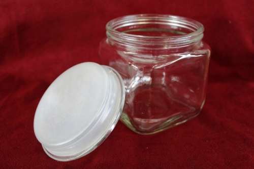 Square Glass Jar with lid - 13 x 10 cm