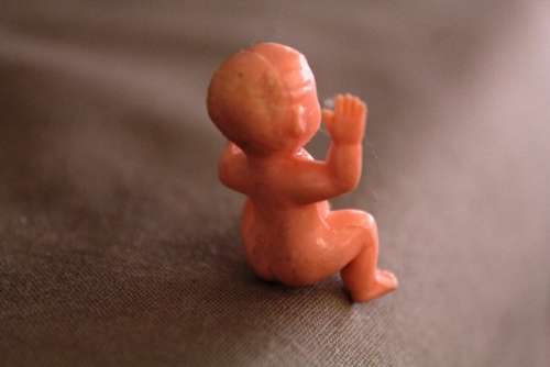 2 x Rubbery little baby's - 2 cm