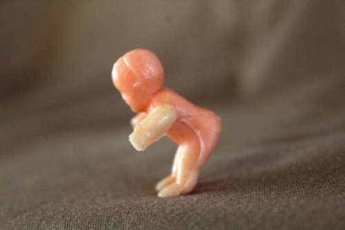 2 x Rubbery little baby's - 2 cm