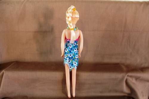 Doll' s - Barbie Like Doll /  Blond hair