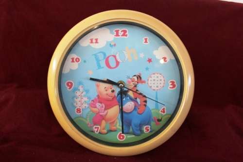 Winnie the Pooh 27 x 27 cm - Working  / Wall Clock