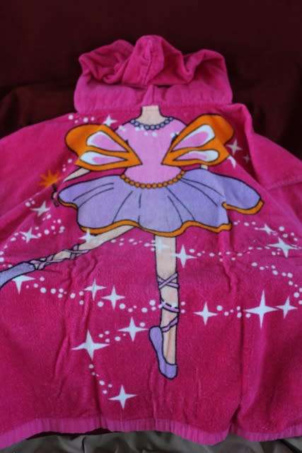 Hooded ponco towels / swimming / todlers