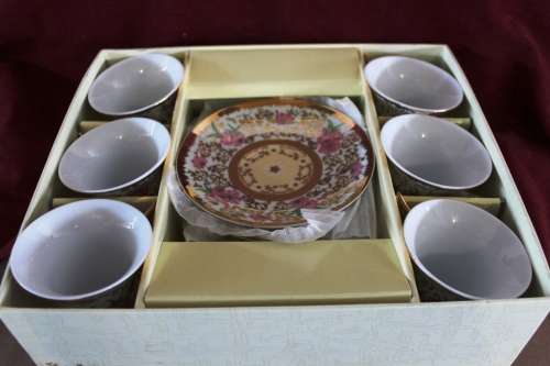 Set Of Windcera Fine Porcelian / From Japan /  Coffee Cups & Saucers (Never Been Used Still in box)