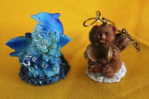 Small Bear Ornament (2.5cm) / Plus Dolphin Ornament  (4cm)