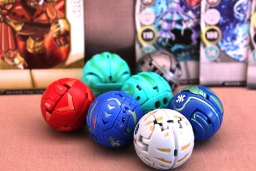 Bakugan Balls x 7 plus cards