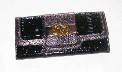 One Day - Brand New Ladies Guess Purse