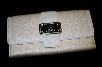 Brand New - Stunning Ladies Guess Purse -
