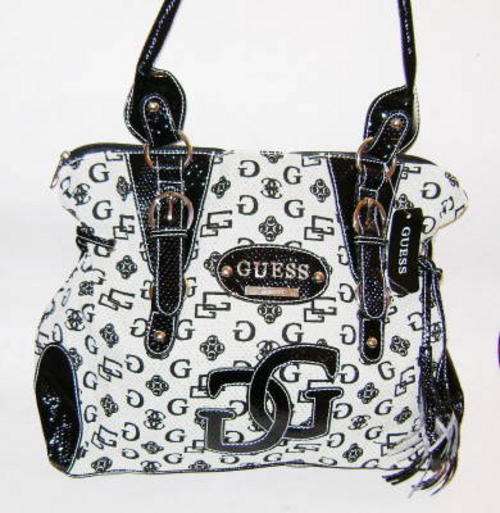 ( 4 Hours )Stunning and Brand New - Ladies Guess Bag