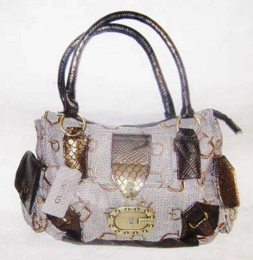 ( Woza Weekend )Stunning and Brand New - Ladies Guess Bag