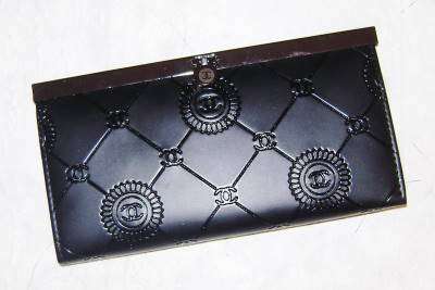 Brand New - Stunning Ladies CHANEL Purse with Chain