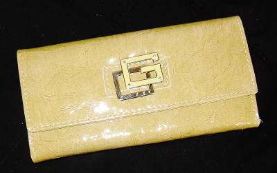 Brand New - Stunning Ladies GUESS Purse