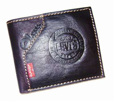 ( LEVI ) - Just in - Stunning Mens Wallet ( Boxed )