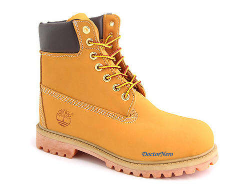 ( Size 7 ) CRAZY TIMBERLAND CLASSIC BOOTS AUCTION  - Brand New