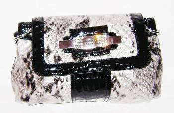 Stunning and Brand New Ladies Guess Bag