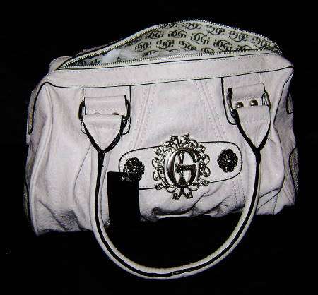 Stunning ladies Guess Bag - Brand New ( Stock Clearance )