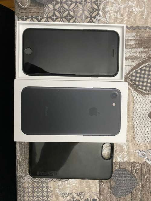 iPhone 7 - 32gb - Black