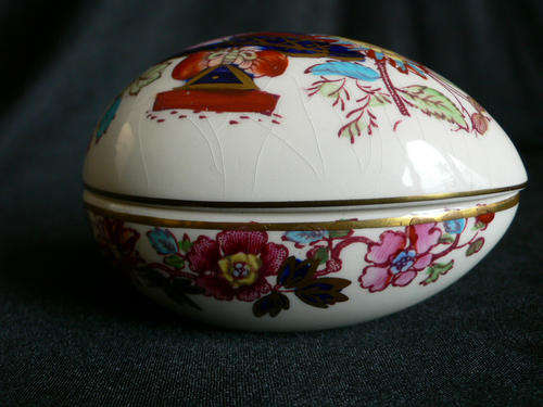 MASON - Porcelain Oval Shaped Trinket Box With Lid - Excellent Condition!!!