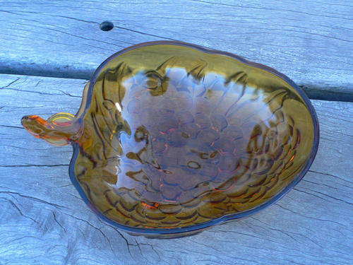 BEAUTIFUL AMBER GLASS FRUIT BOWL - Good Condition!!! - Heavy Piece