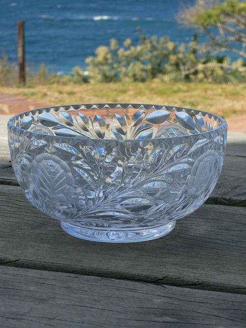 CRYSTAL ROSE SALAD BOWL - STUNNING PIECE!!!  REFLECTS THE SUNLIGHT BEAUTIFULLY