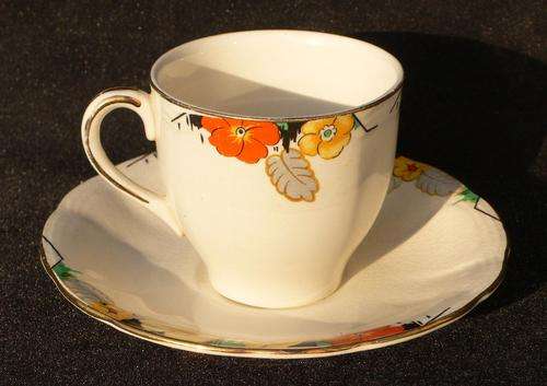ALFRED MEAKIN HANDPAINTED DEMITASSE DUO CUP & SAUCER - LOVELY PIECE!!!