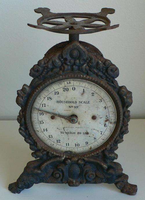 A VINTAGE SALTER HOUSEHOLD SCALE No49