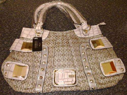 100% GUESS HANDBAG R380.00 TWO DAYS ONLY!!!!