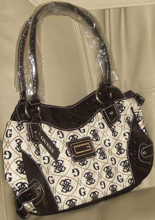 NEW GUESS HANDBAG - CRAZY PAYDAY SPECIAL - BUY NOW PAY LATER!!!!!!!