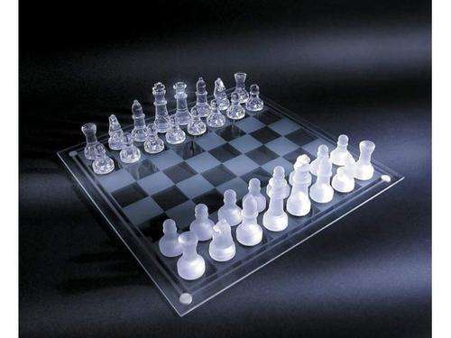 LATE ENTRY!!!!!  TIMELESS GLASS CHESS SET - GREAT GIFT FOR FATHER'S DAY!!!!! NO RESERVE