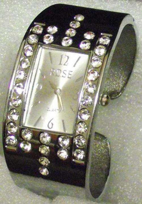STUNNING ROSE COLLECTION LADIES BRACELET WATCH