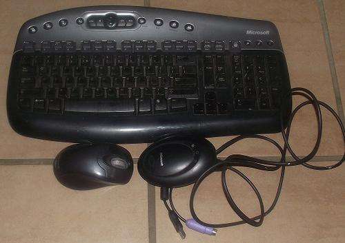 MICROSOFT WIRELESS KEYBOARD AND MOUSE WITH RECEIVER - USB & PS2 CONNECTOR COMPATIBLE