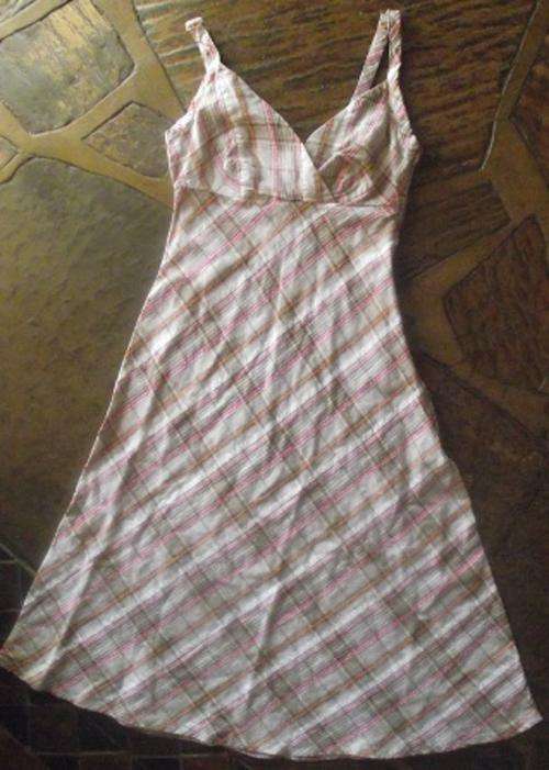 SIZE 6 CASUAL SUMMER DRESS