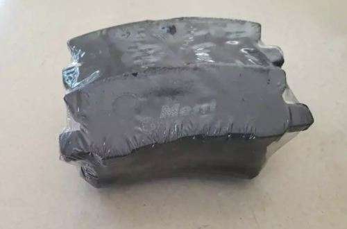 Mitsubishi Pajero break pads. ( NO SHIPPING COST)