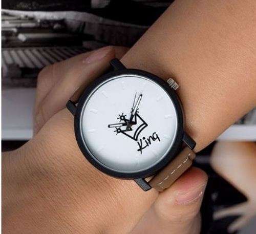 His and hers watches. (2 watches)(Delivery within 7 days)