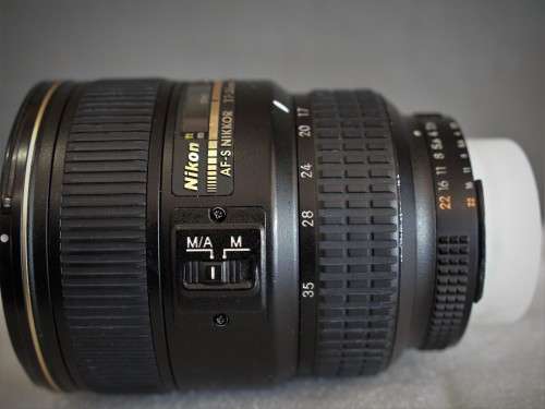Nikon -  AF-S Zoom-NIKKOR 17-35mm f/2.8D IF-ED