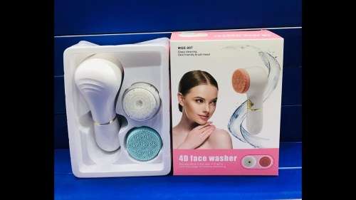 4D Face Washer with 3 Brush Heads