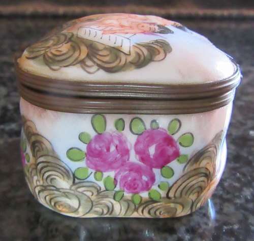 Rare Antique 1800s Naples (capodimonte) trinket container handpainted with cherubs, stamped