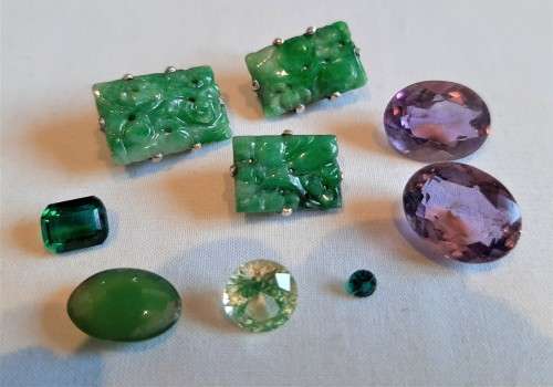 BE SURE NOT TO MISS THIS-JEWELRY BOX LITERALLY FULL OF AMAZING STUFF R1 START!!