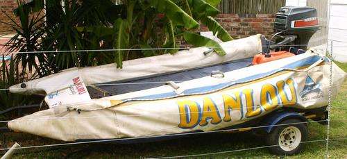 Motor Boat - Mariner 40 motor + Rubberduck + trailer