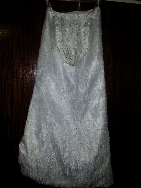 Matric farewel dress, White with gold beads. Two piece. Size 6