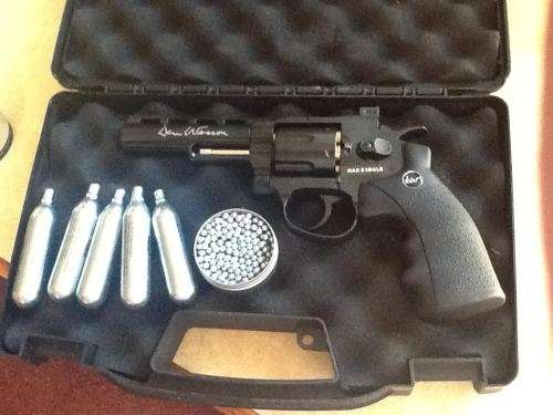 NEW ASG DAN WESSON 4 INCH BLACK CO2 BB REVOLVER