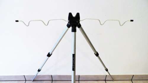 FISHING ROD STANDS * PREDATOR FINE FISHING TACKLE * BID FROM R1 START FOR TWO ITEMS *