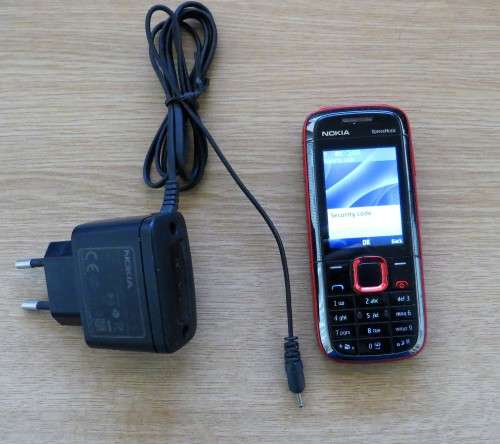 NOKIA EXPRESS MUSIC * BID FROM R1.00 START * PLEASE READ ITEM DISCRIPTION *